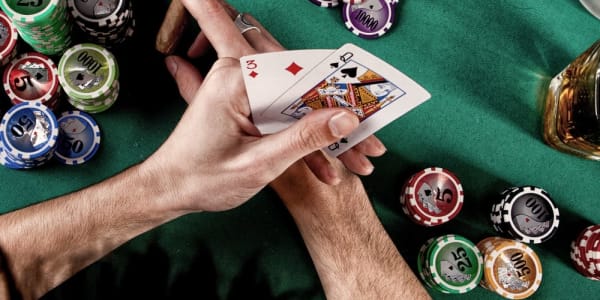 3 weitere Hauptunterschiede zwischen Blackjack- und Pokerspielern